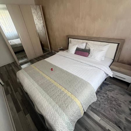 Luxury Apartment Sibiu Bagian luar foto