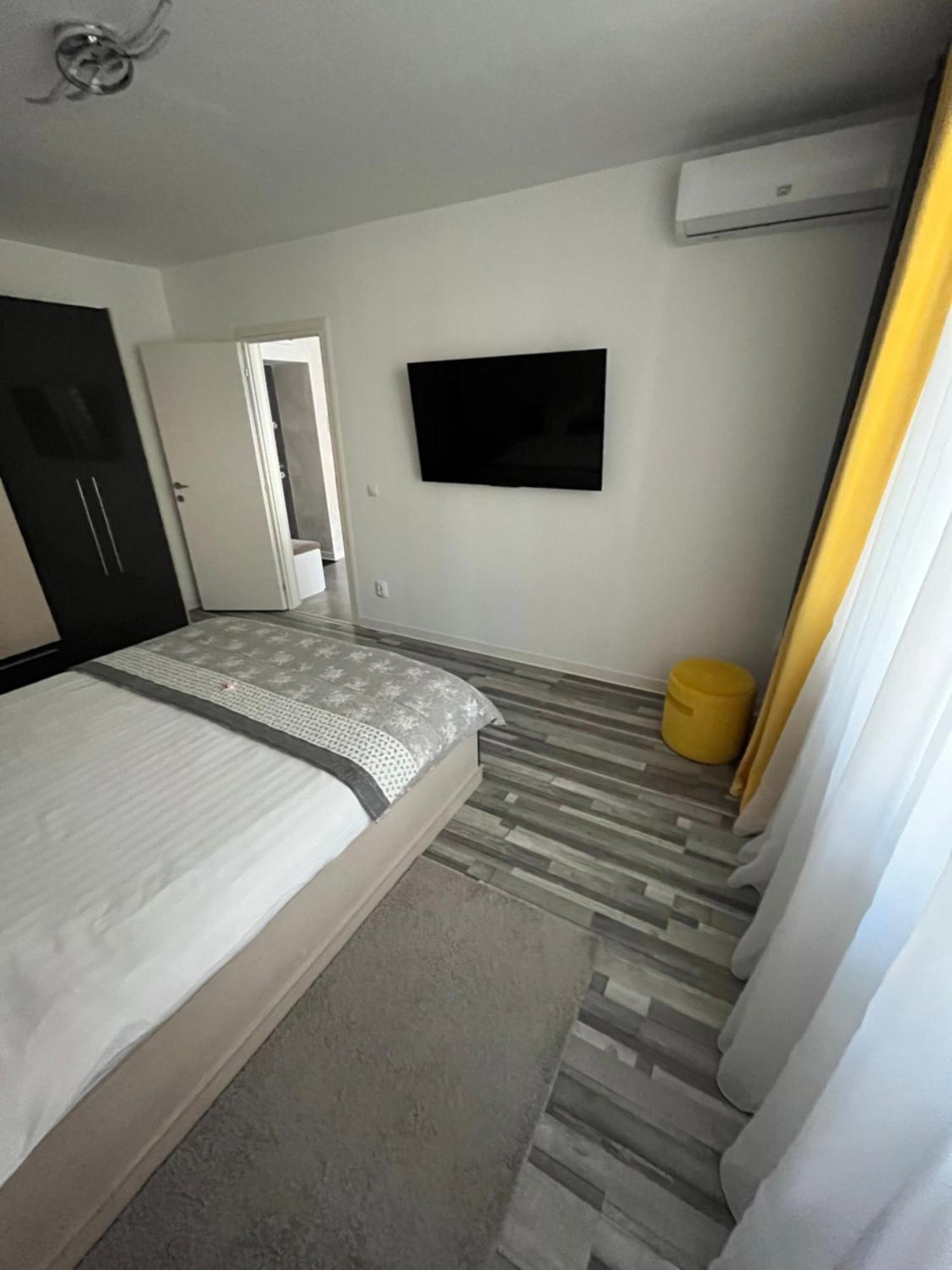 Luxury Apartment Sibiu Bagian luar foto