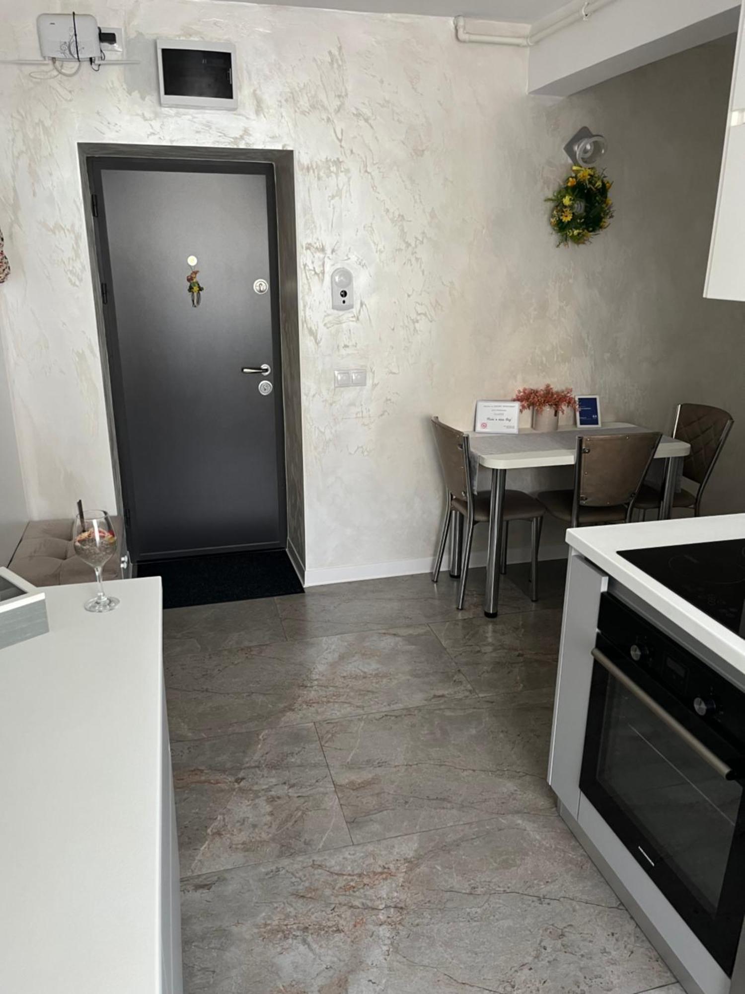 Luxury Apartment Sibiu Bagian luar foto